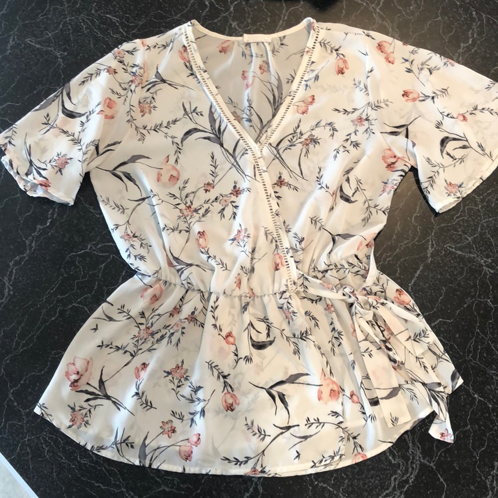 Floral shirt 🌸